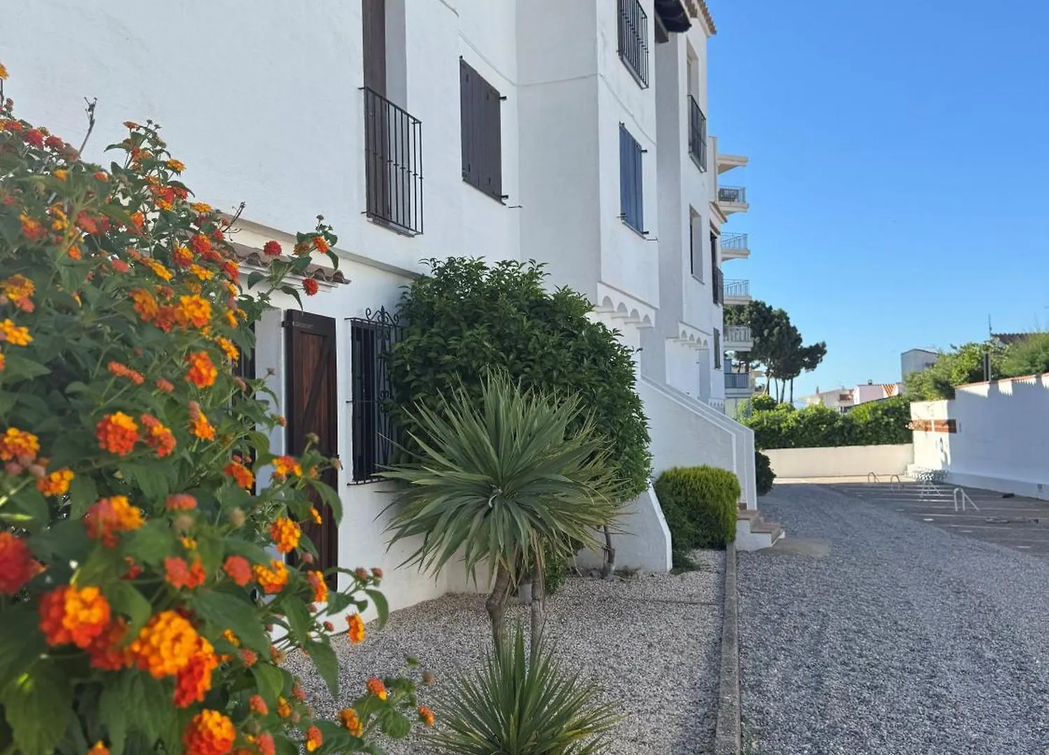 Sunny, Seaside Rental With Pool L' Escala Spanje