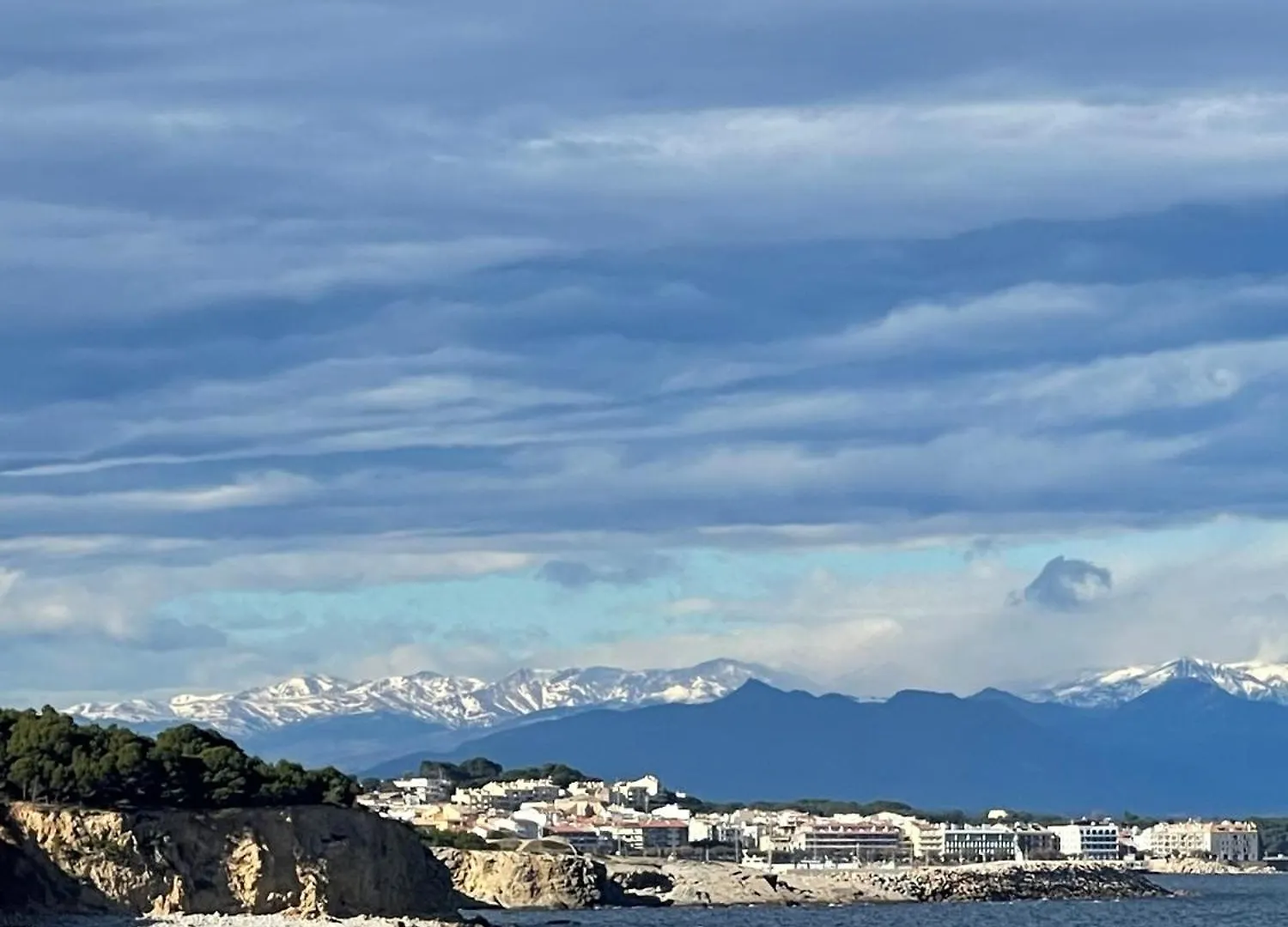 Sunny, Seaside Rental With Pool L' Escala 0*,  Spanje