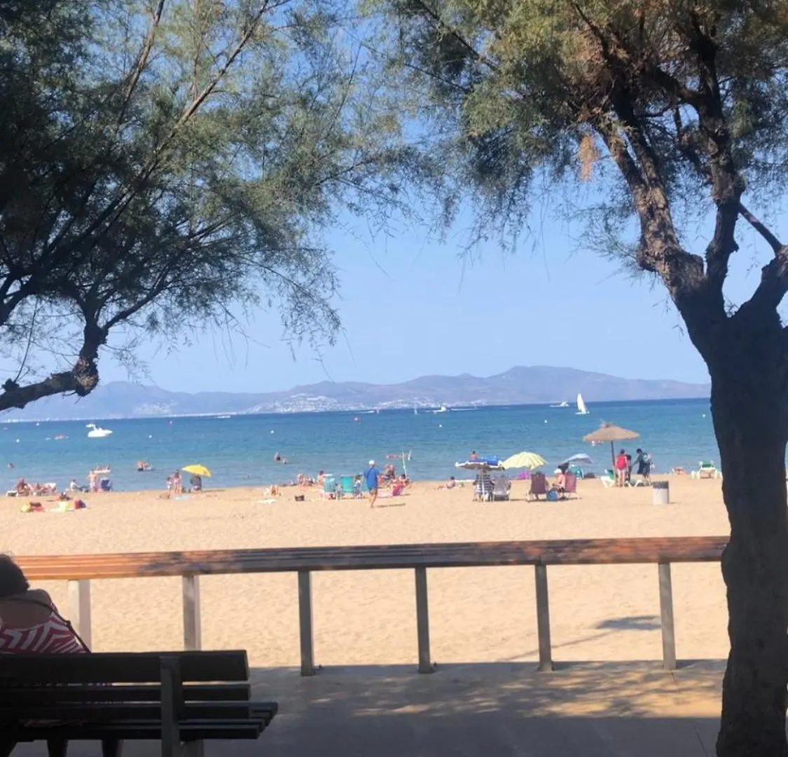 Sunny, Seaside Rental With Pool L' Escala